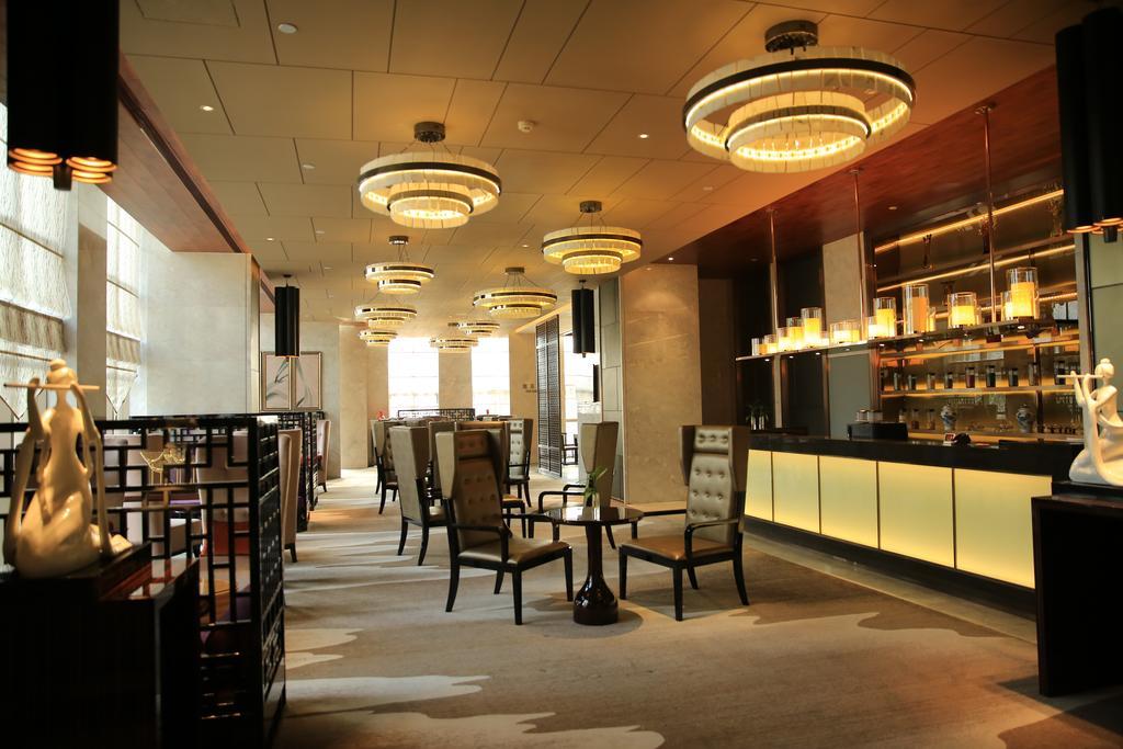 Ramada Yiyang Taojiang Hotell Eksteriør bilde